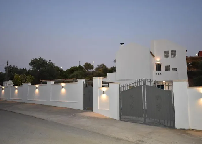 Sofia Near Faliraki 别墅